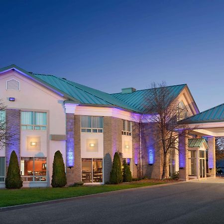 Days Inn By Wyndham Montmagny Luaran gambar