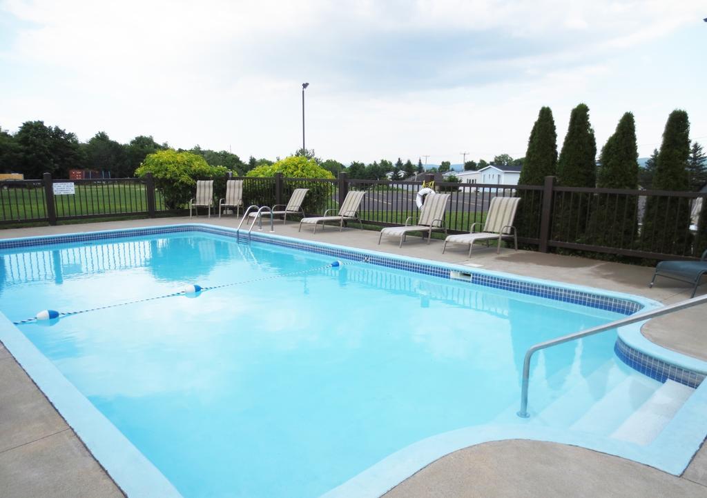Days Inn By Wyndham Montmagny Luaran gambar