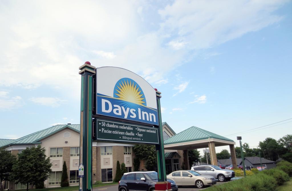 Days Inn By Wyndham Montmagny Luaran gambar