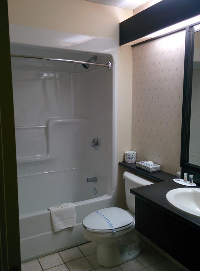 Days Inn By Wyndham Montmagny Luaran gambar